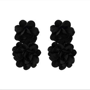 ZARA ANTHROPOLOGY Black Rose Earrings Sold out everywhere